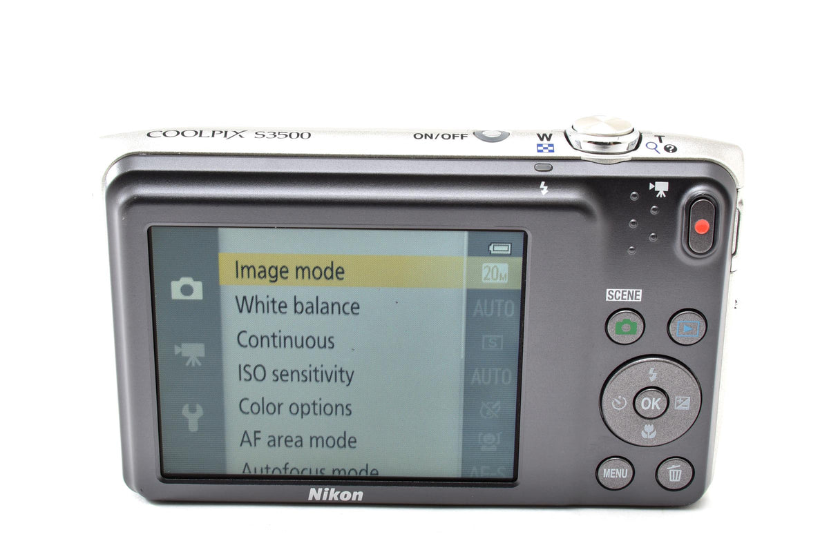 美品 Nikon ニコン COOLPIX S3500 コンパクトデジタルカメラ クリスタルシルバー 260928e
