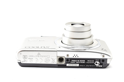 美品 Nikon ニコン COOLPIX S3500 コンパクトデジタルカメラ クリスタルシルバー 260928e