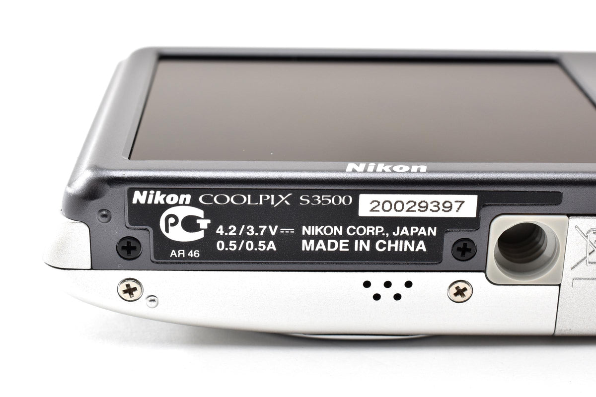 美品 Nikon ニコン COOLPIX S3500 コンパクトデジタルカメラ クリスタルシルバー 260928e