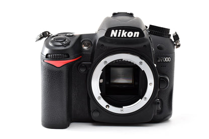 良品 Nikon ニコン D7000 ボディ デジタル一眼レフカメラ 260928t