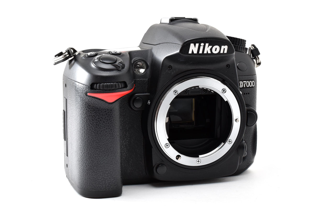 良品 Nikon ニコン D7000 ボディ デジタル一眼レフカメラ 260928t