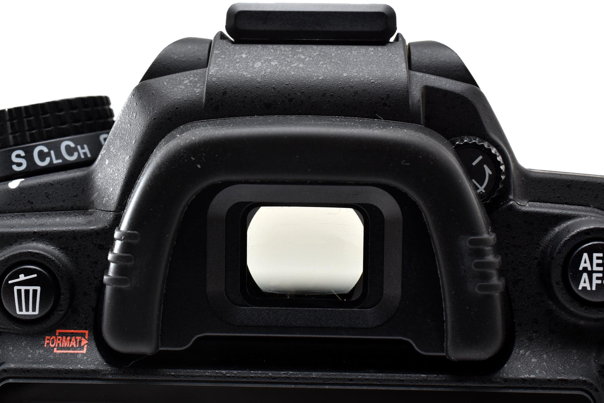 良品 Nikon ニコン D7000 ボディ デジタル一眼レフカメラ 260928t