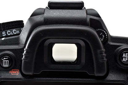 良品 Nikon ニコン D7000 ボディ デジタル一眼レフカメラ 260928t