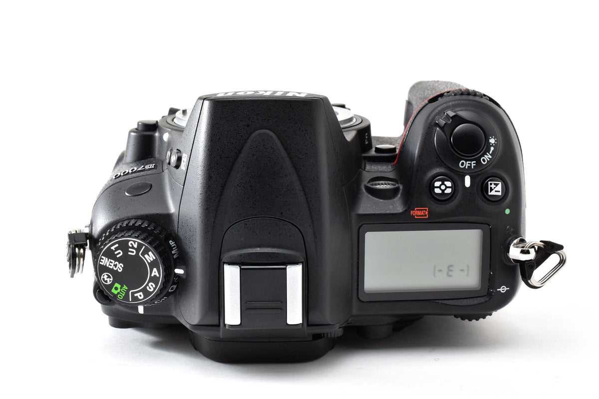 良品 Nikon ニコン D7000 ボディ デジタル一眼レフカメラ 260928t