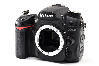 良品 Nikon ニコン D7000 ボディ デジタル一眼レフカメラ 260925o