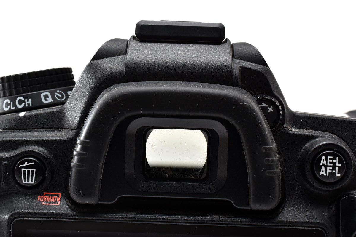 良品 Nikon ニコン D7000 ボディ デジタル一眼レフカメラ 260925o