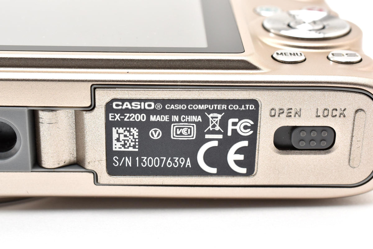 美品 CASIO カシオ EXILIM EX-Z200 コンパクトデジタルカメラ ゴールド 260930m