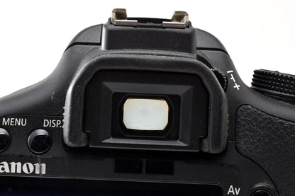 美品 Canon キヤノン EOS Kiss X3 レンズキット (EF-S 18-55mm F3.5-5.6 IS) デジタル一眼レフカメラ 260924l