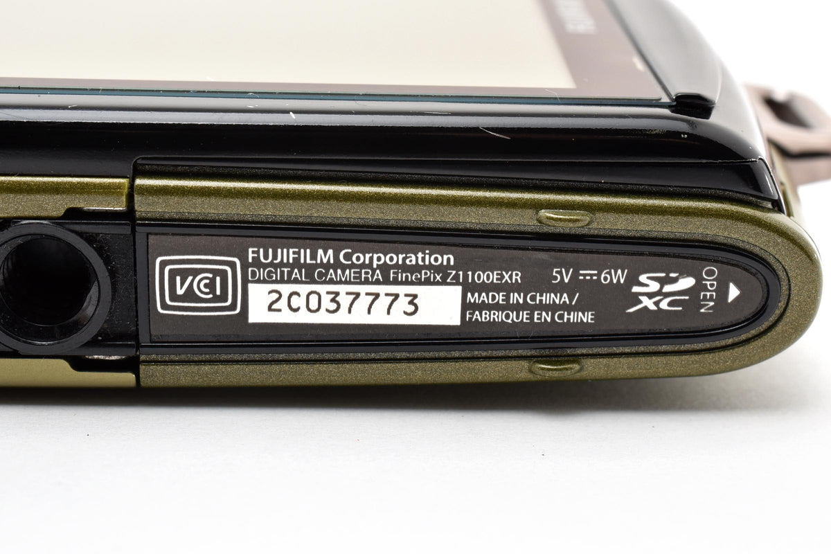良品 FUJIFILM 富士フイルム FinePix Z1100EXR コンパクトデジタルカメラ カーキ 元箱付 260925d
