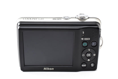美品 Nikon ニコン COOLPIX L23 コンパクトデジタルカメラ シルバー 260928n