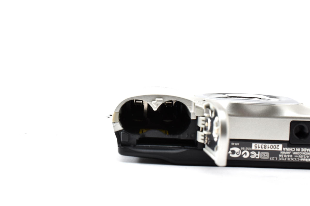 美品 Nikon ニコン COOLPIX L23 コンパクトデジタルカメラ シルバー 260928n
