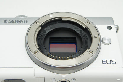 美品 Canon キヤノン EOS M100 ボディ + EF-M 15-45mm IS STM レンズキット ミラーレス一眼カメラ ホワイト 260205ag