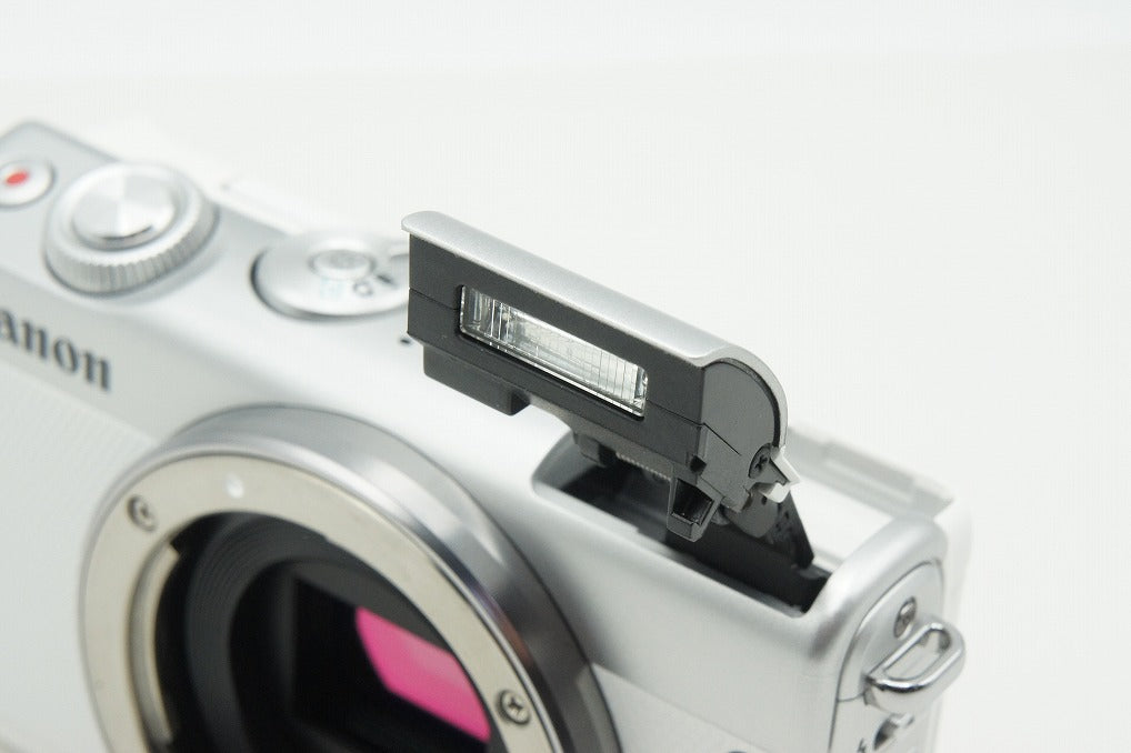 美品 Canon キヤノン EOS M100 ボディ + EF-M 15-45mm IS STM レンズキット ミラーレス一眼カメラ ホワイト 260205ag