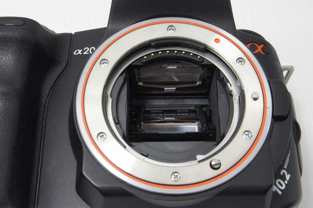 良品 SONY ソニー α200 レンズキット DSLR-A200K (DT 18-70mm F3.5-5.6 SAL1870) デジタル一眼レフカメラ 260818al