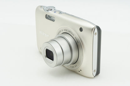 美品 Nikon ニコン COOLPIX S3100 コンパクトデジタルカメラ シルバー 260205f