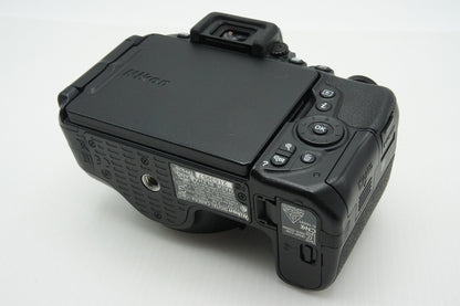 良品 Nikon ニコン D5600 ボディ + AF-P DX 18-55mm VR レンズキット デジタル一眼レフカメラ 260203ah
