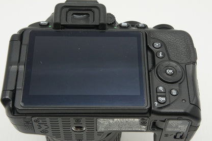 良品 Nikon ニコン D5600 ボディ + AF-P DX 18-55mm VR レンズキット デジタル一眼レフカメラ 260203ah