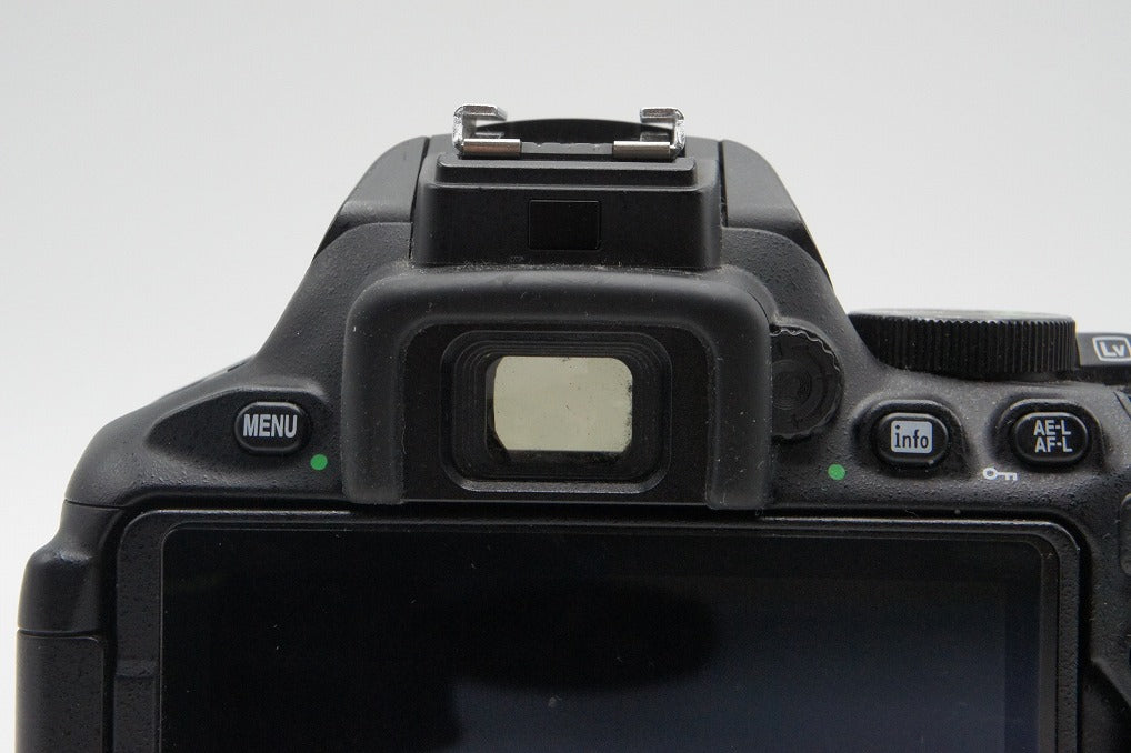 良品 Nikon ニコン D5600 ボディ + AF-P DX 18-55mm VR レンズキット デジタル一眼レフカメラ 260203ah