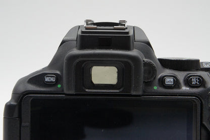 良品 Nikon ニコン D5600 ボディ + AF-P DX 18-55mm VR レンズキット デジタル一眼レフカメラ 260203ah