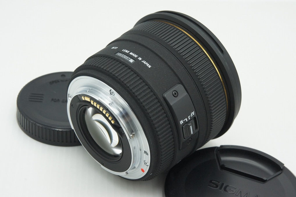美品 SIGMA シグマ 50mm F1.4 EX DG HSM Canon キヤノン EFマウント 単焦点レンズ フルサイズ フード付 260205s