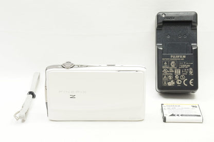美品 FUJIFILM フジフィルム FinePix Z900EXR コンパクトデジタルカメラ ホワイト 250804w