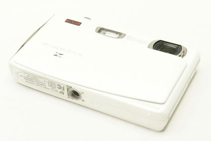 美品 FUJIFILM フジフィルム FinePix Z900EXR コンパクトデジタルカメラ ホワイト 250804w