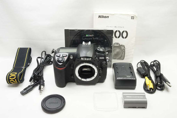 美品 Nikon ニコン D200 ボディ デジタル一眼レフカメラ 241106ae