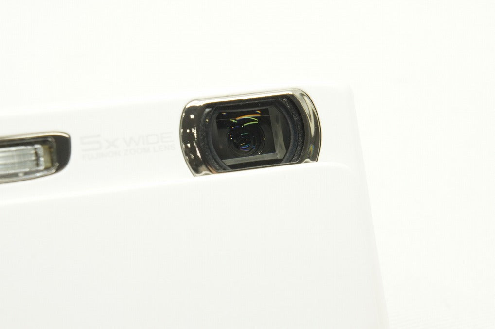 美品 FUJIFILM フジフィルム FinePix Z900EXR コンパクトデジタルカメラ ホワイト 250804w