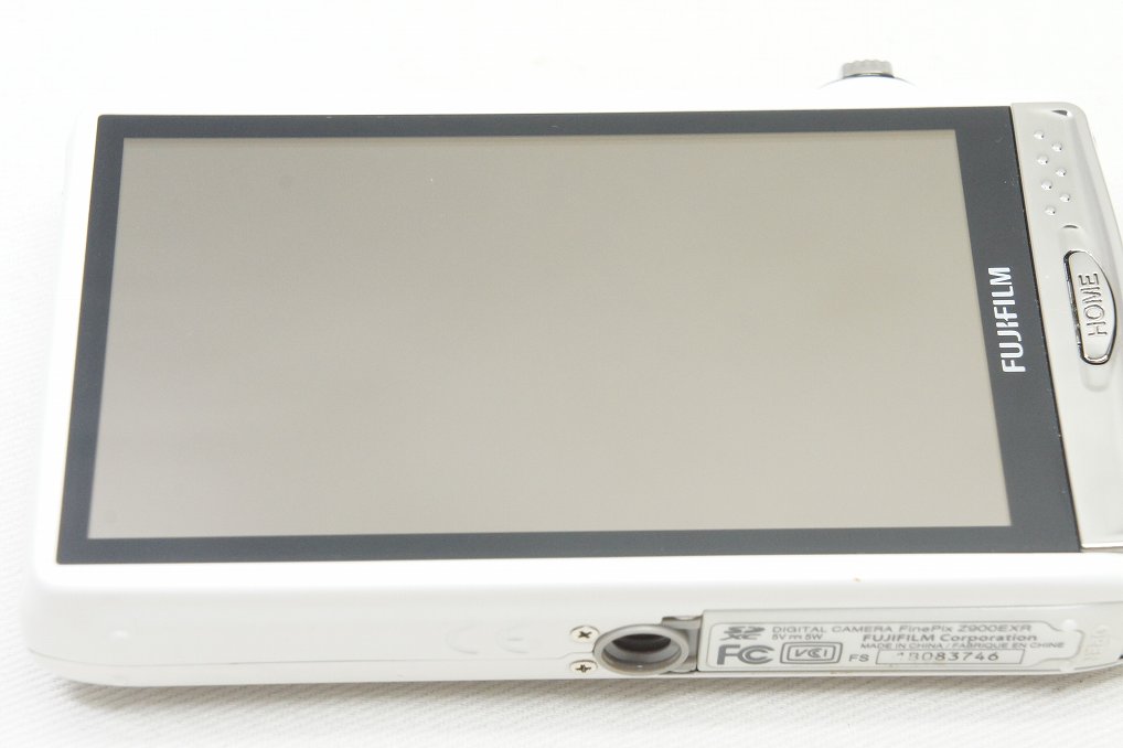 美品 FUJIFILM フジフィルム FinePix Z900EXR コンパクトデジタルカメラ ホワイト 250804w
