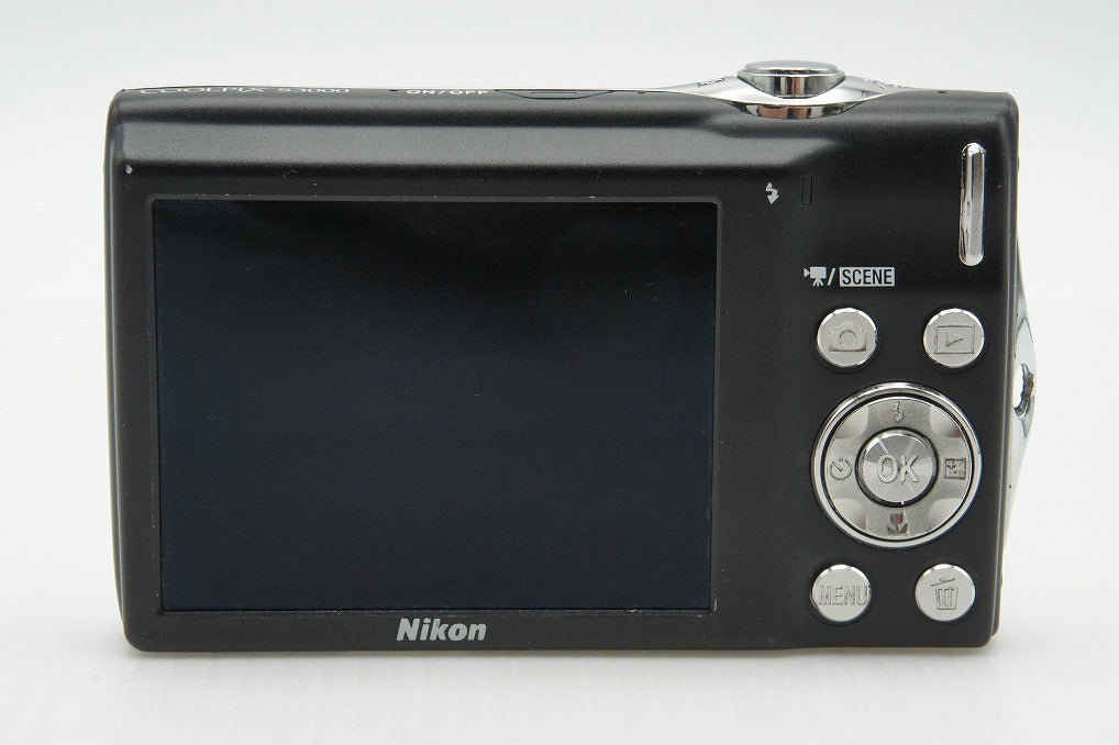 良品 Nikon ニコン COOLPIX S3000 コンパクトデジタルカメラ シルバー ケース付 260205e