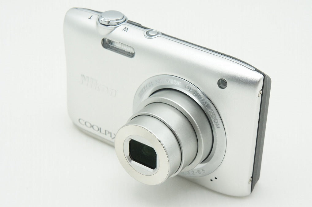 美品 Nikon ニコン COOLPIX S2900 コンパクトデジタルカメラ シルバー 260206e