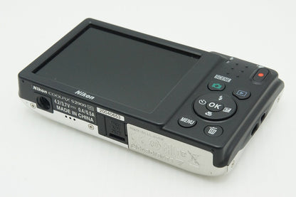 美品 Nikon ニコン COOLPIX S2900 コンパクトデジタルカメラ シルバー 260206e