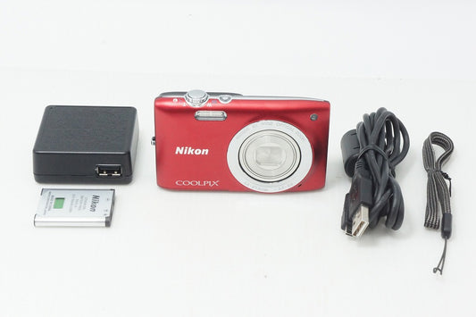 Excellent Condition Nikon COOLPIX S2700 Compact Digital Camera Red 260824n