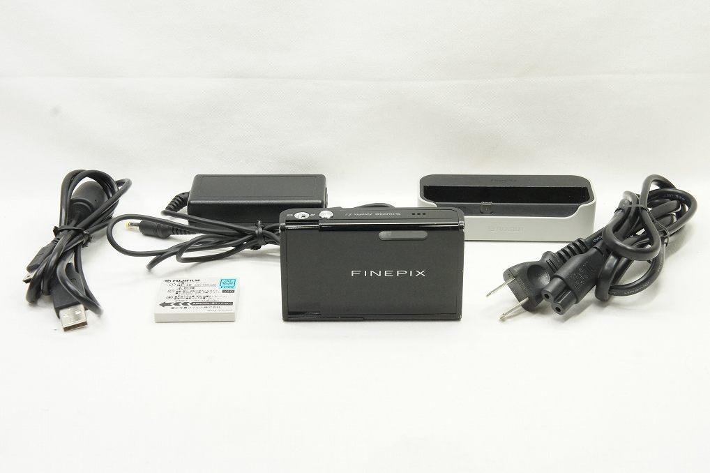 FUJIFILM フジフイルム FinePix Z2 コンパクトデジタルカメラ
