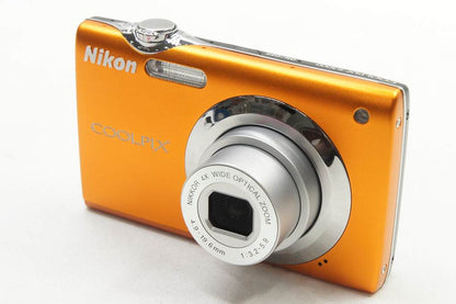 美品 Nikon ニコン COOLPIX S3000 コンパクトデジタルカメラ ファインオレンジ 250808l