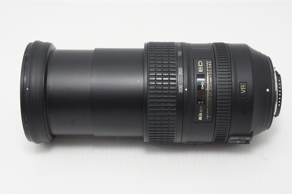 Nikon ニコン AF-S NIKKOR 28-300mm F3.5-5.6G ED VR ズームレンズ フード付 260515d