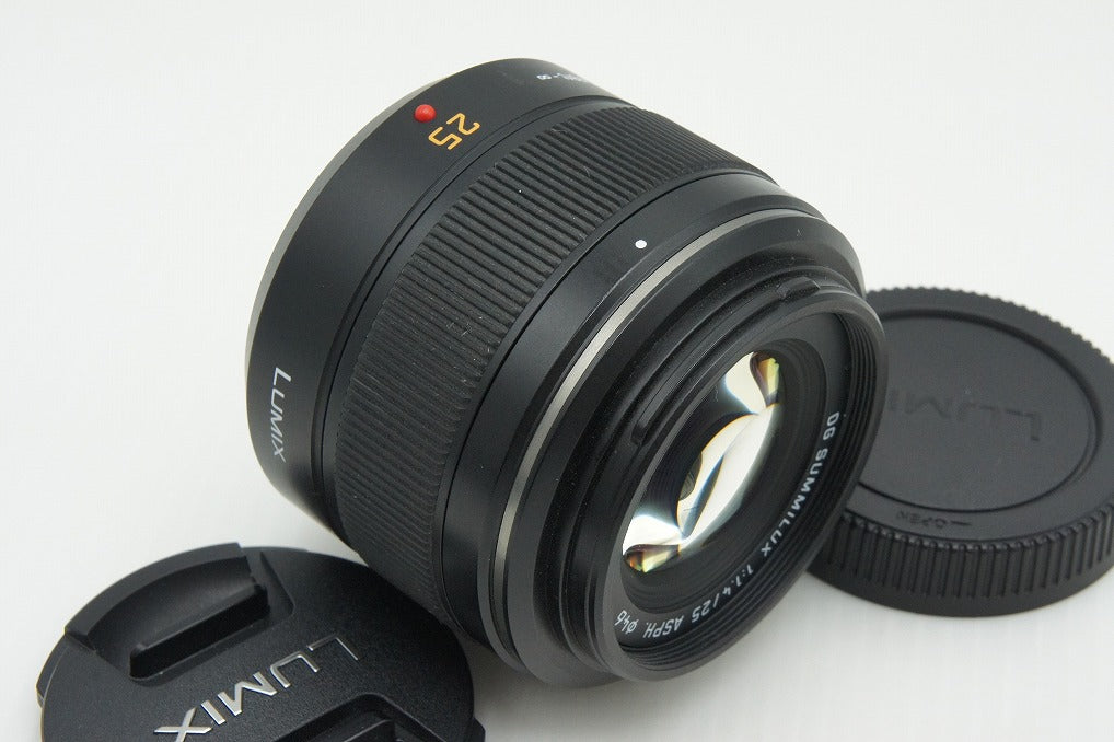 美品 Panasonic LEICA DG SUMMILUX 25mm F1.4 ASPH. H-X025 マイクロフォーサーズ 単焦点レンズ フード付 260209p