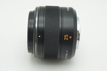 美品 Panasonic LEICA DG SUMMILUX 25mm F1.4 ASPH. H-X025 マイクロフォーサーズ 単焦点レンズ フード付 260209p