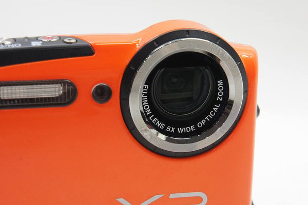 良品 FUJIFILM フジフィルム XP70 コンパクトデジタルカメラ