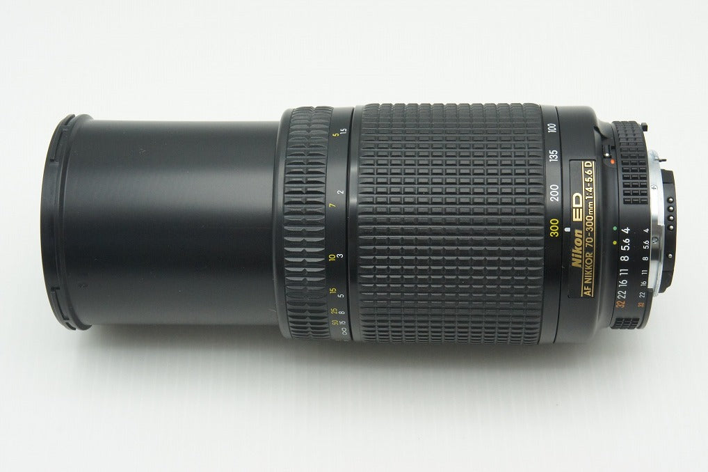 Nikon ニコン AF NIKKOR ED 70-300mm F4-5.6D ズームレンズ フード付 260211e