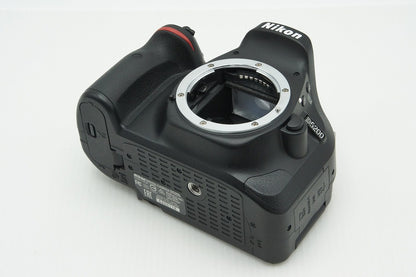 美品 Nikon ニコン D5200 ボディ デジタル一眼レフカメラ 260209t