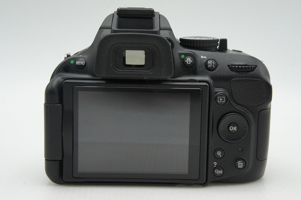 美品 Nikon ニコン D5200 ボディ デジタル一眼レフカメラ 260209t