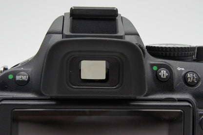 美品 Nikon ニコン D5200 ボディ デジタル一眼レフカメラ 260209t