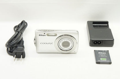 Nikon ニコン COOLPIX S210 コンパクトデジタルカメラ ブライトシルバー 250808e