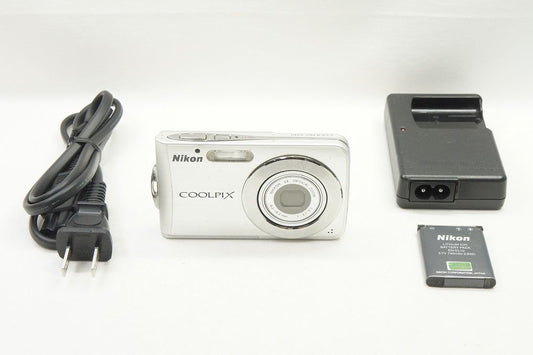 Nikon ニコン COOLPIX S210 コンパクトデジタルカメラ ブライトシルバー 250808e