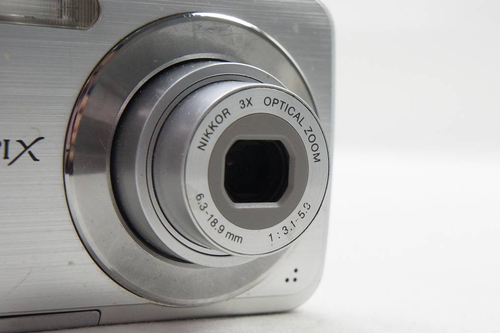 Nikon ニコン COOLPIX S210 コンパクトデジタルカメラ ブライトシルバー 250808e