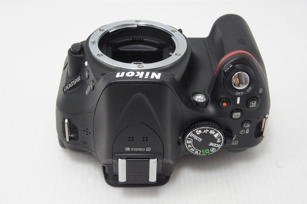 良品 Nikon ニコン D5200 ボディ デジタル一眼レフカメラ 260514a
