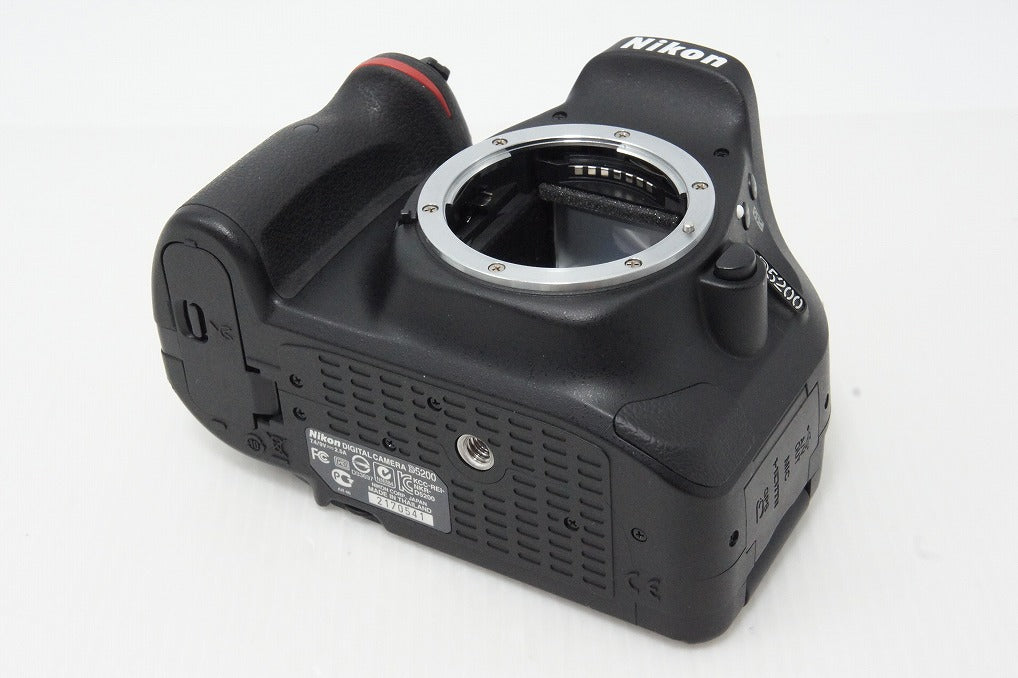 良品 Nikon ニコン D5200 ボディ デジタル一眼レフカメラ 260514a