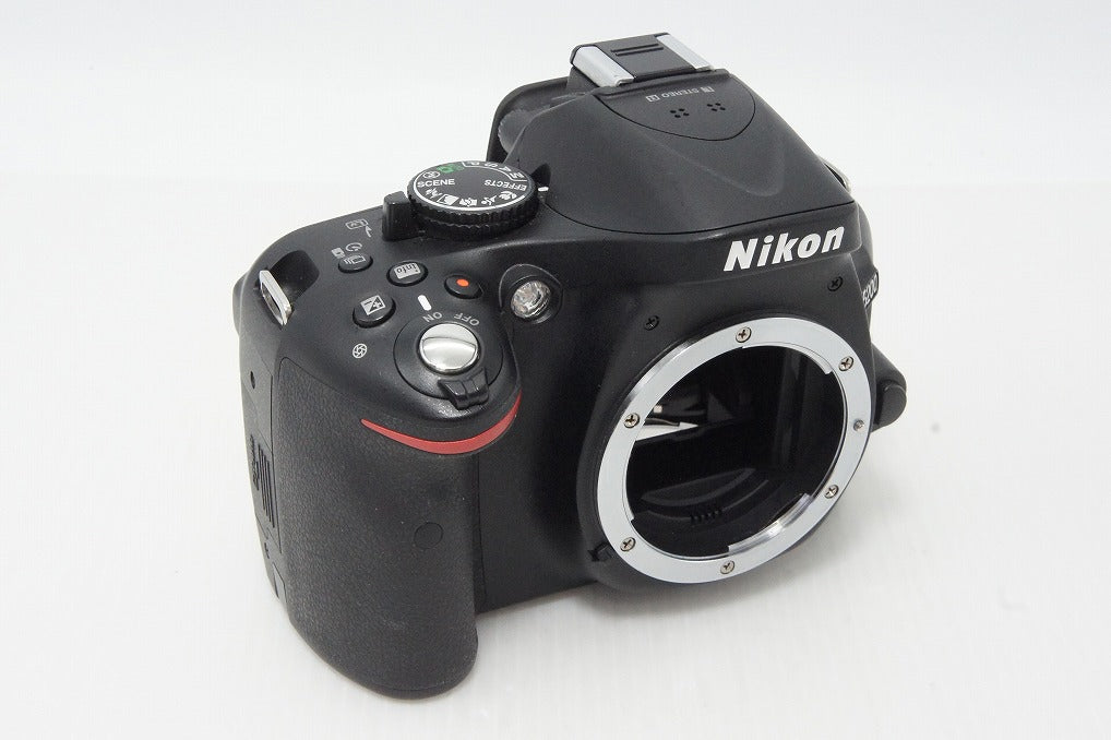 良品 Nikon ニコン D5200 ボディ デジタル一眼レフカメラ 260514a
