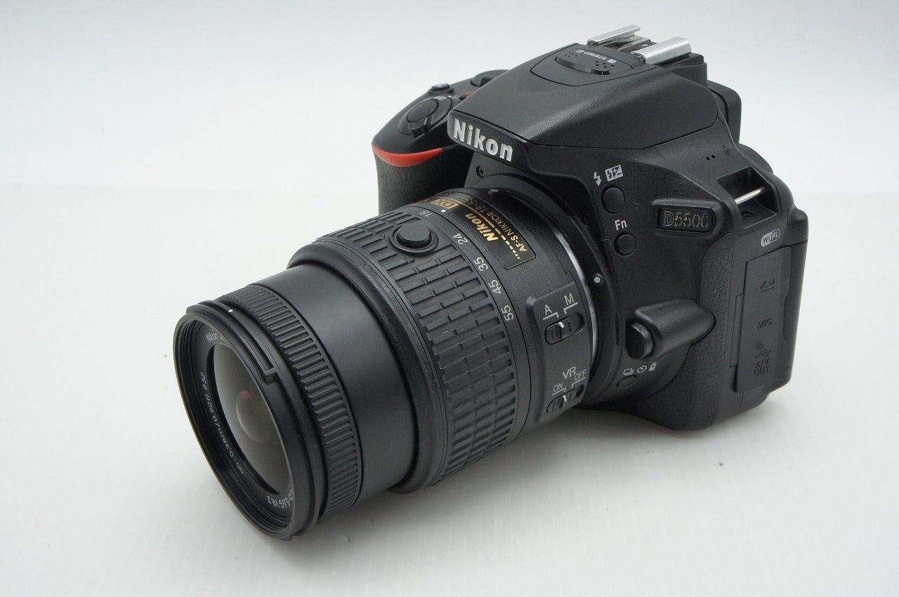 良品 Nikon ニコン D5500 + AF-S DX 18-55mm VR II レンズキット デジタル一眼レフカメラ 元箱付 260319bg